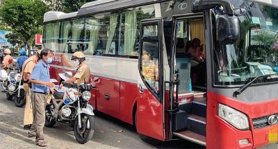 lon-xon-xe-khach-tra-hinh-ky-cuoi-trach-nhiem-thuo